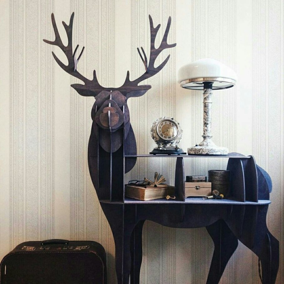 Стеллаж в виде оленя