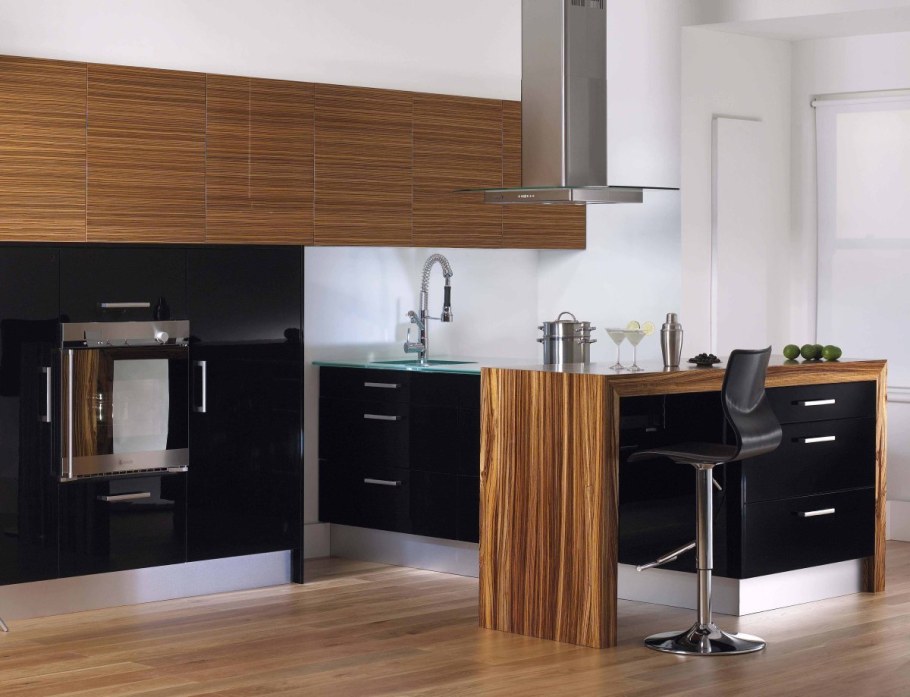 Кухня цвета зебрано