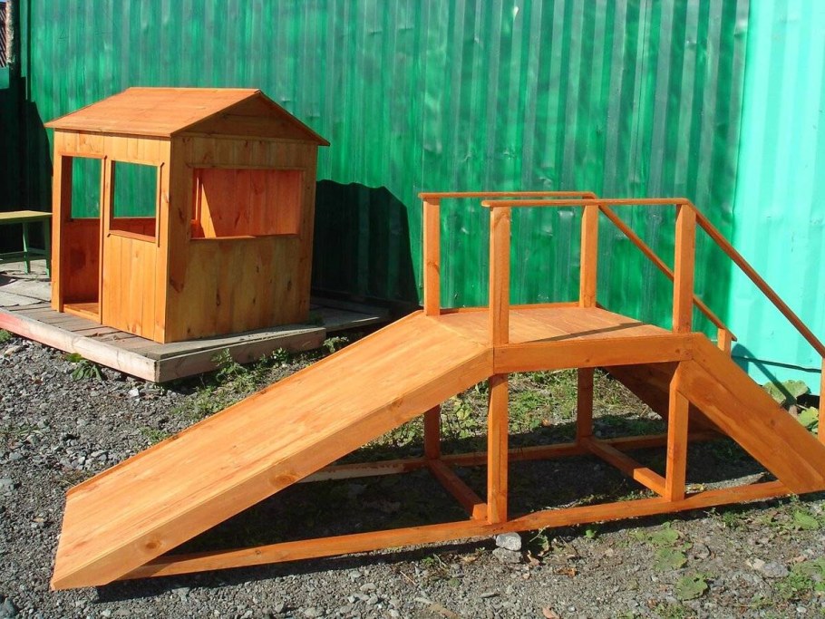 Деревянные постройки для детского сада