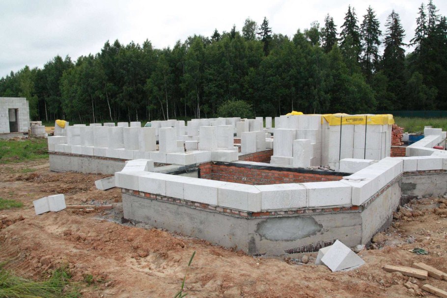 Фундамент под газобетонные блоки
