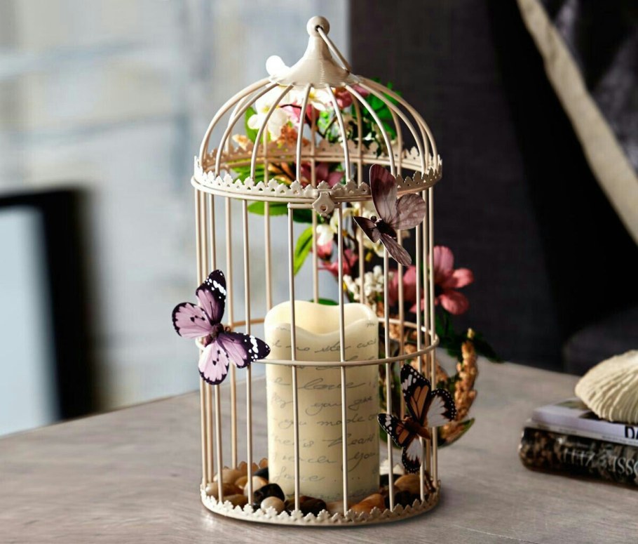 Декоративная клетка с цветами