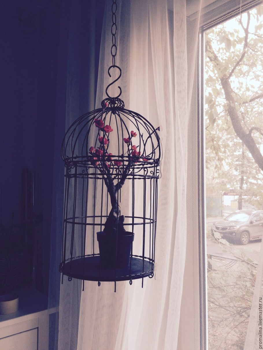 Птичья клетка в интерьере