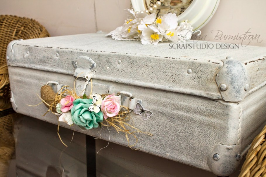Декор старых чемоданов