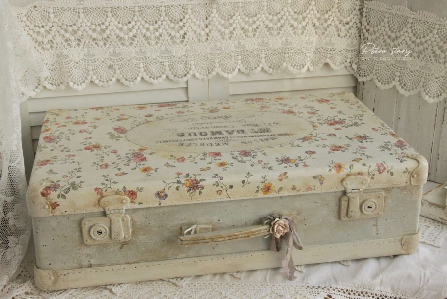 Чемодан в стиле шебби Шик