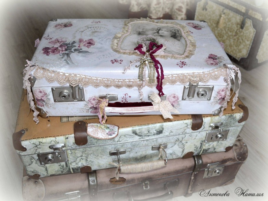 Декор старых чемоданов