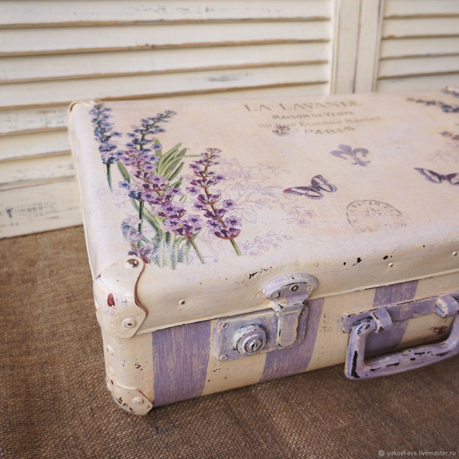 Старый чемодан декупаж