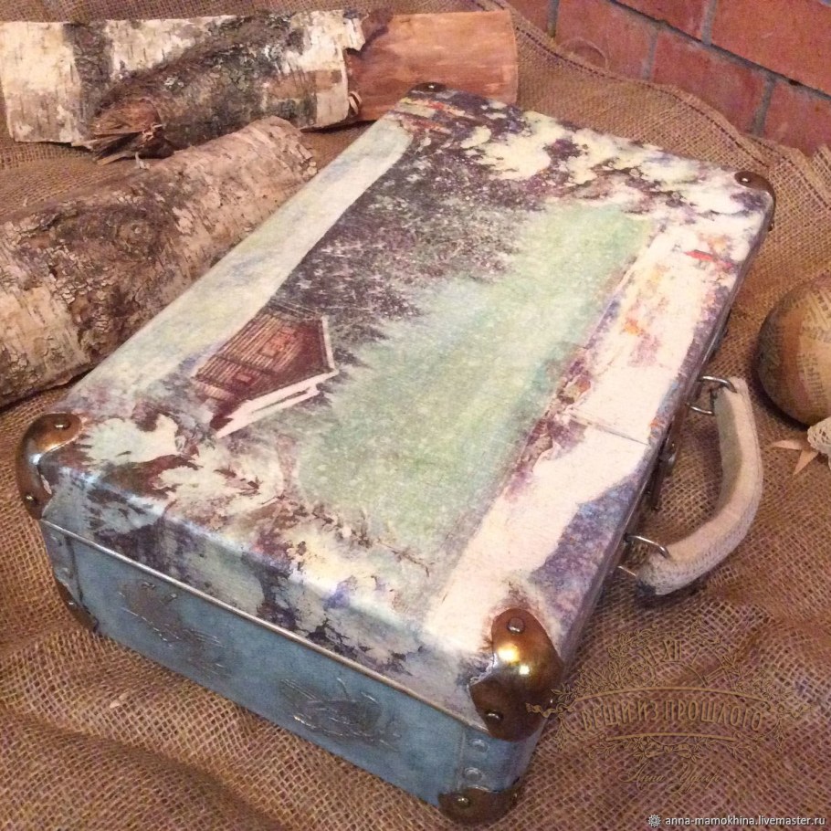 Декорирование старого чемодана