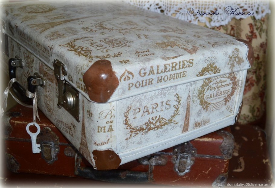 Декупаж чемоданов