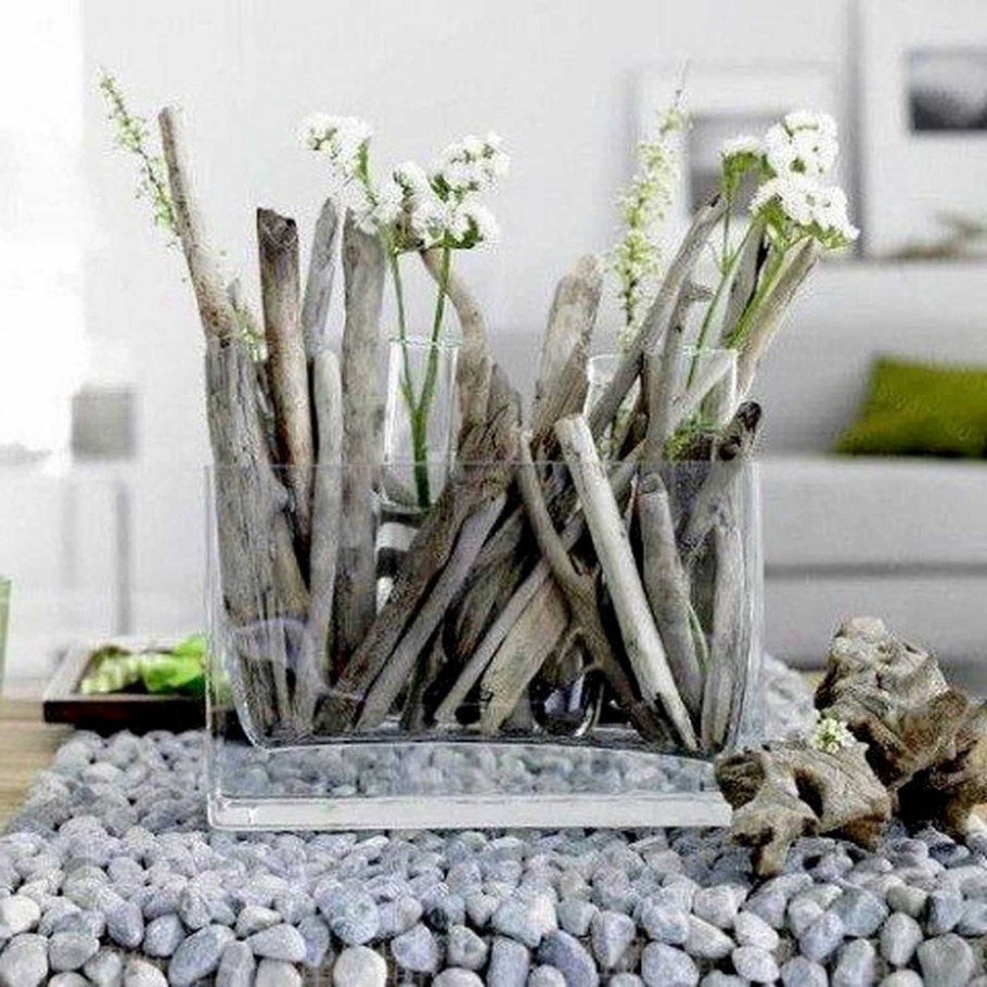 Композиции из веток деревьев