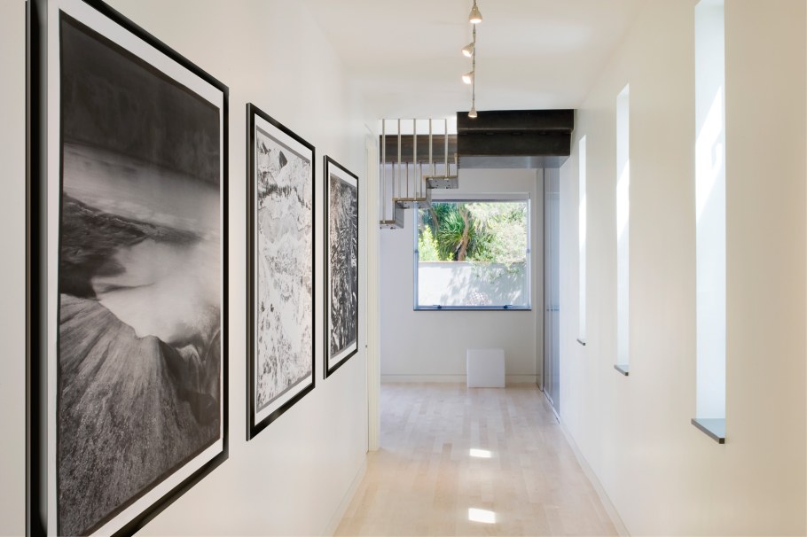 Постеры для интерьера на стену в коридор