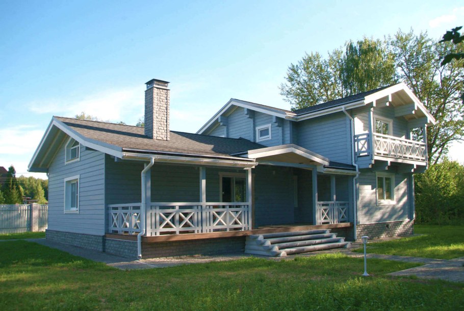 Дом в скандинавском стиле голубой