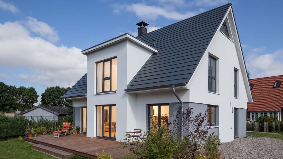 Коттедж с двускатной крышей