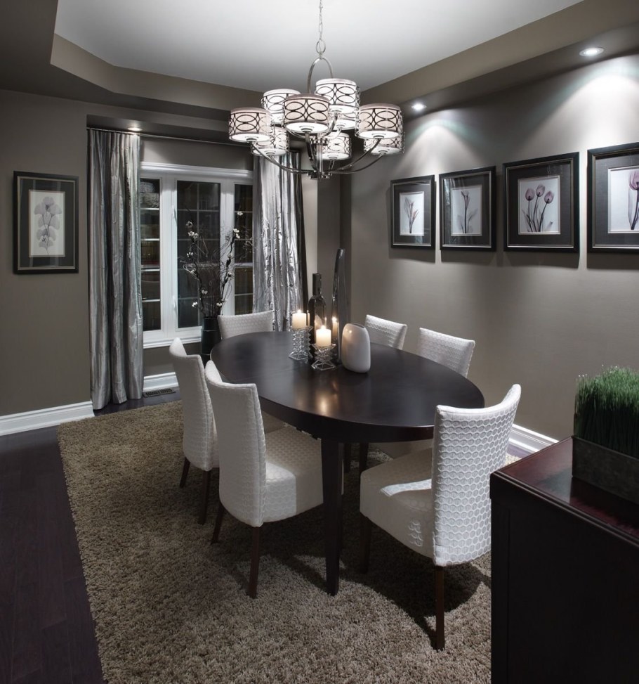 Гостиная с обеденным столом