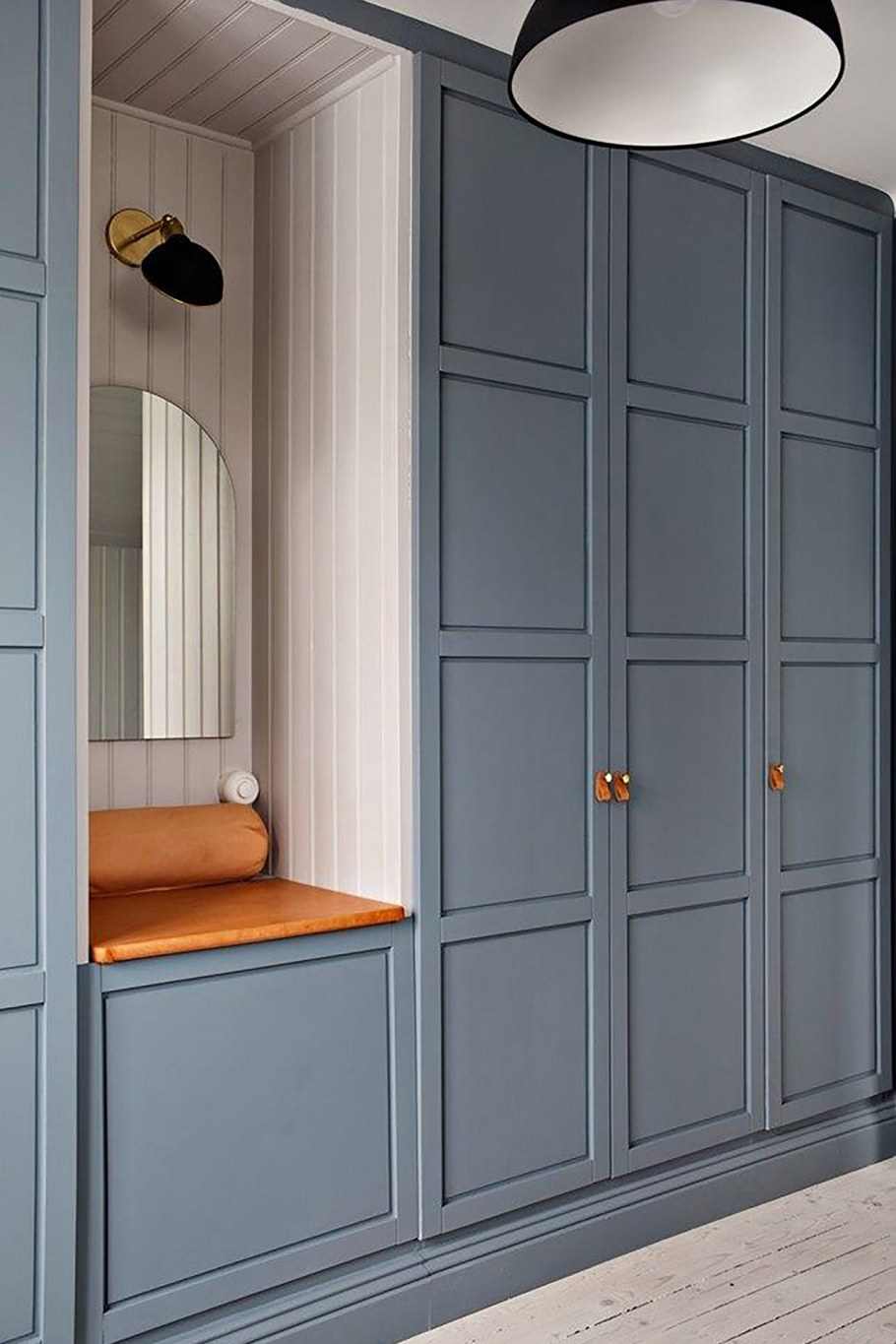 Современные шкафы в прихожую