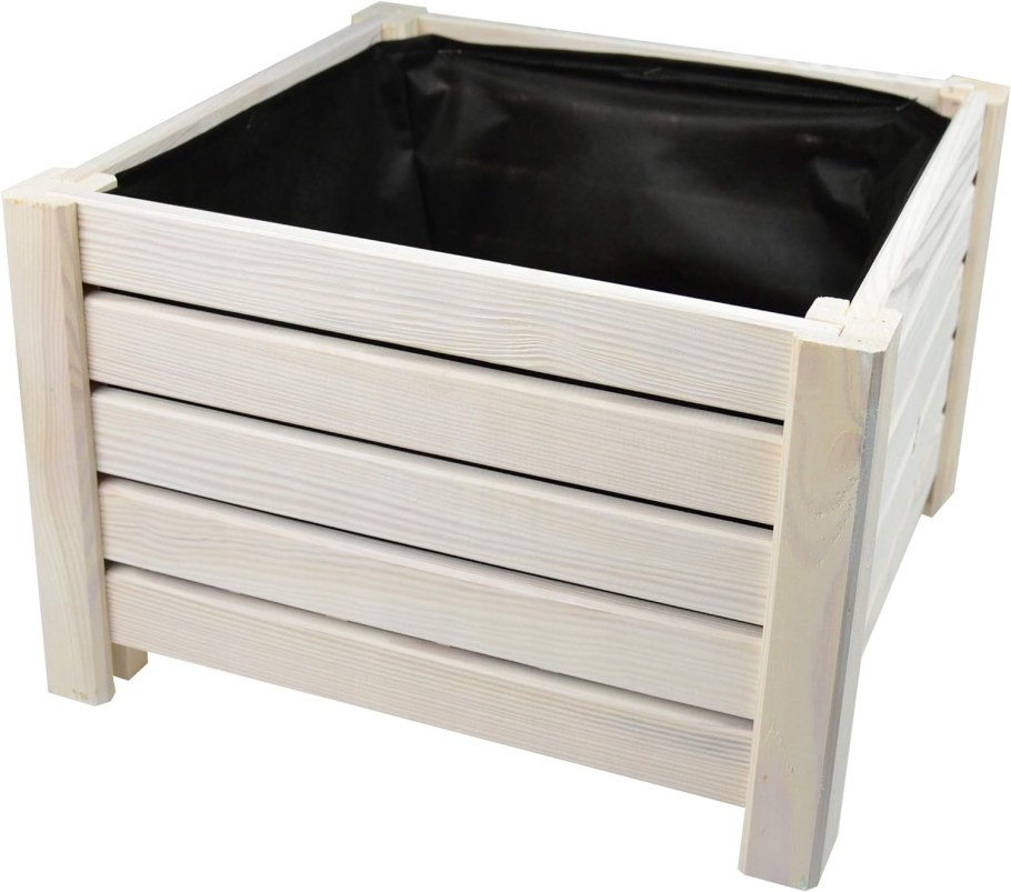 Деревянное кашпо для цветов