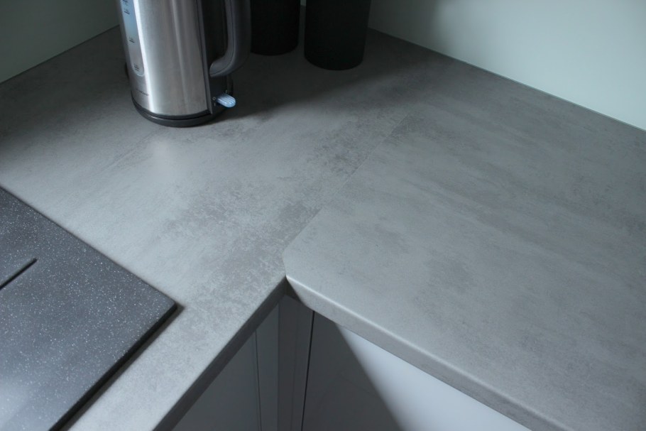 Стык столешницы еврозапил