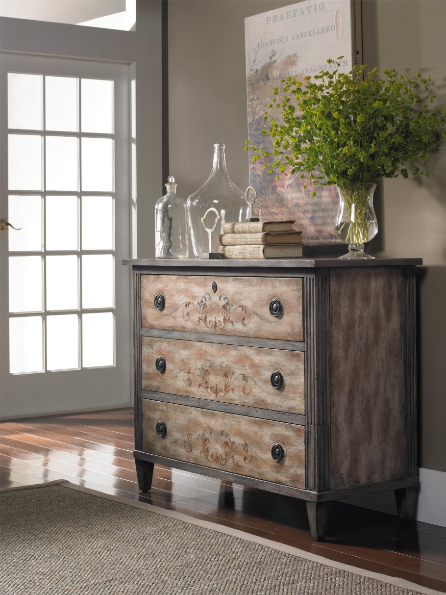 Стильный комод