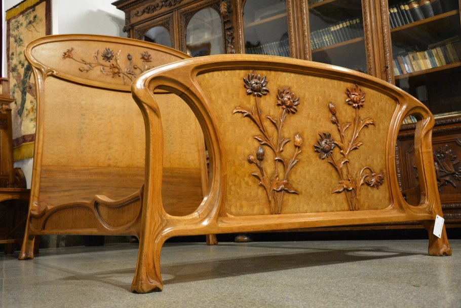 Мебель арт нуво