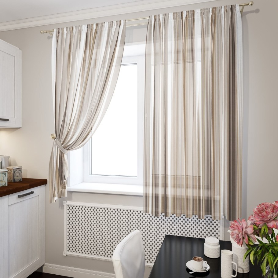 Серая тюль на кухню