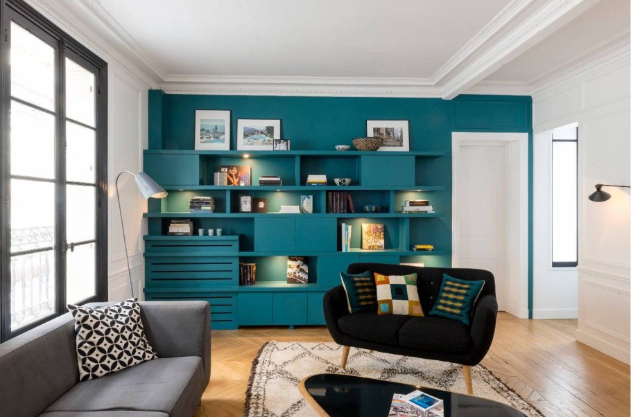 Диван цвета петроль в интерьере