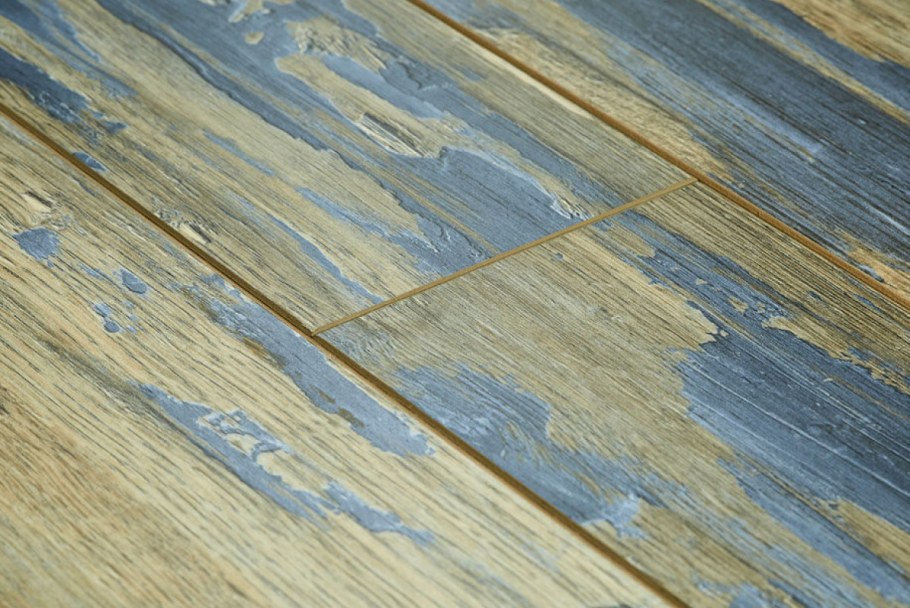 Ламинат CBM koruna 810 темный