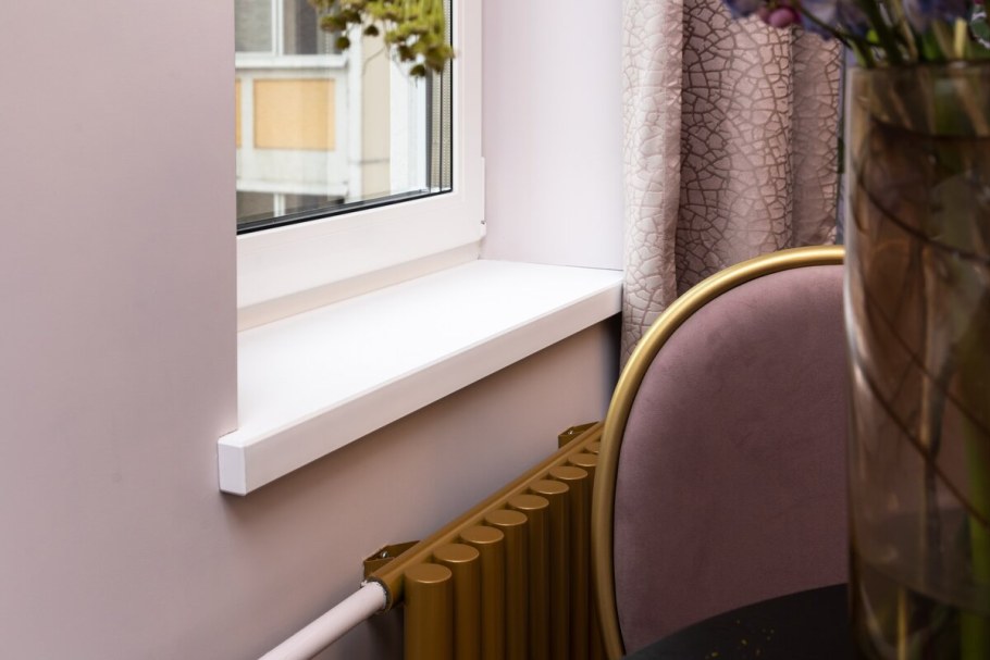 Подоконник Moeller дуб светлый матовый в интерьере