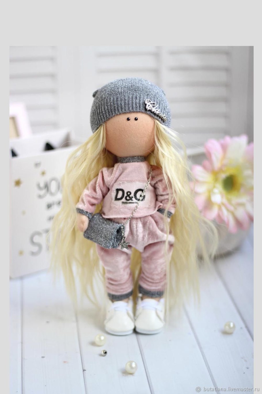 Модная текстильная кукла
