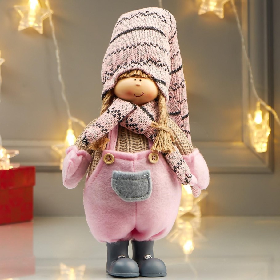 Кукла интерьерная "девочка в шубке и шапке-совенка" 33 см