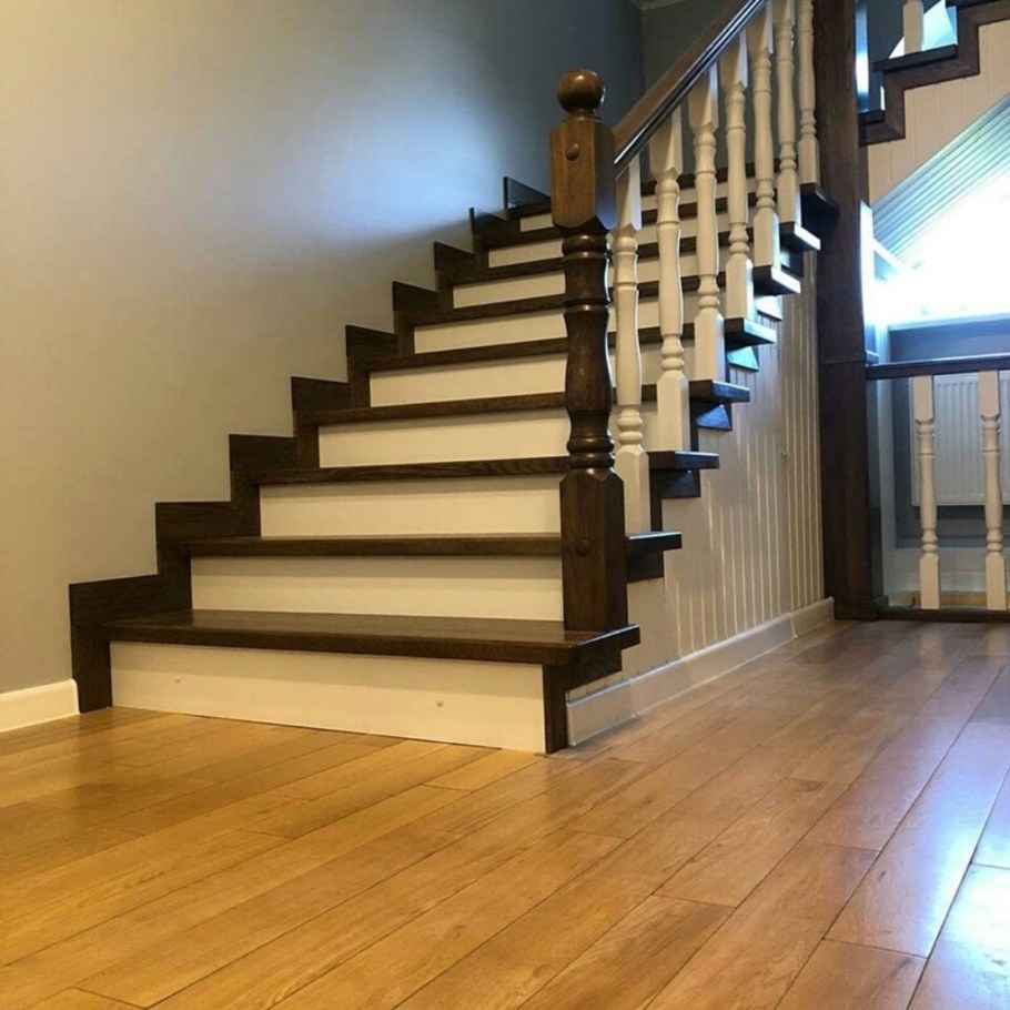 Отделка лестницы деревом