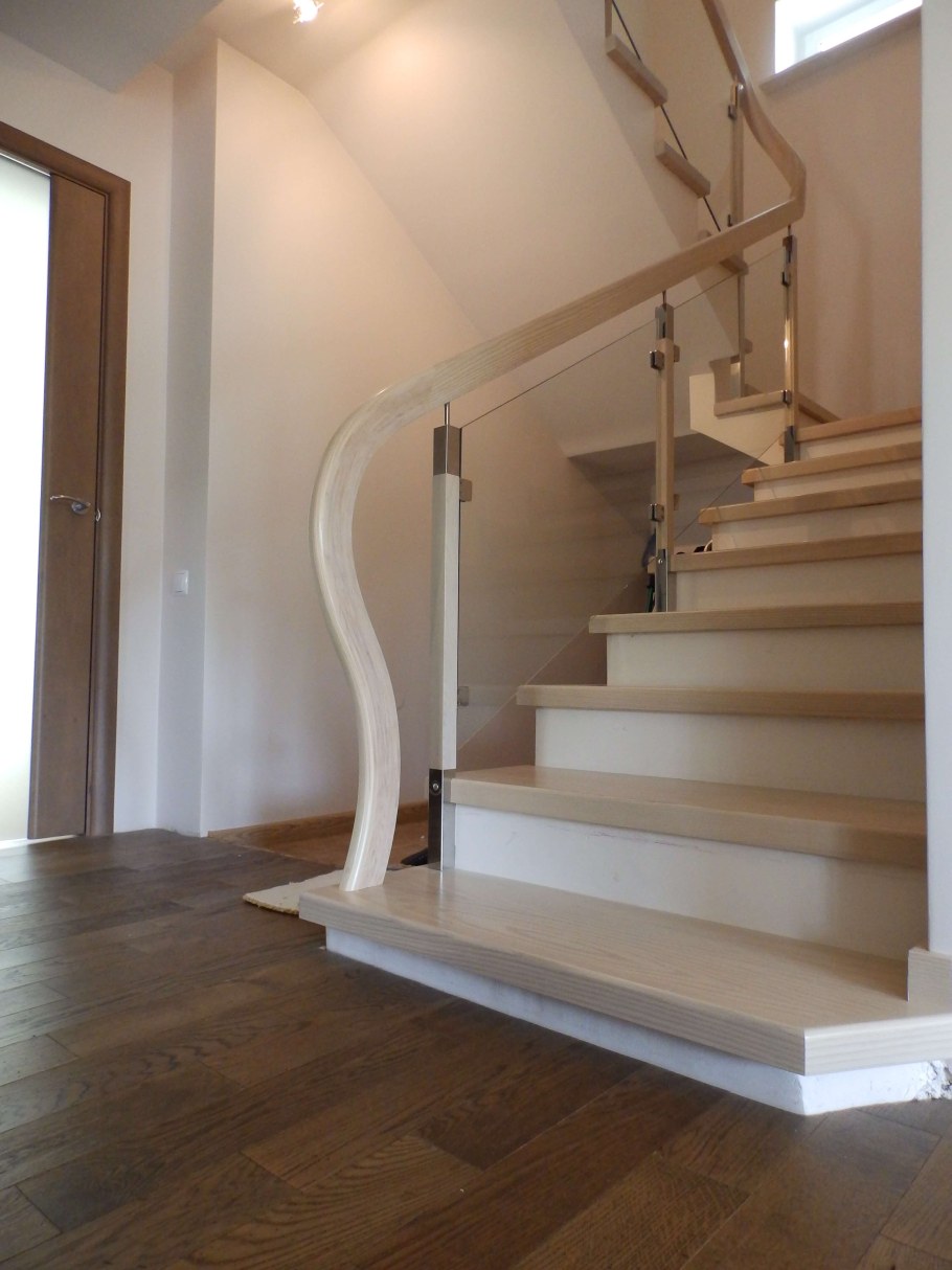 Отделка монолитной лестницы деревом