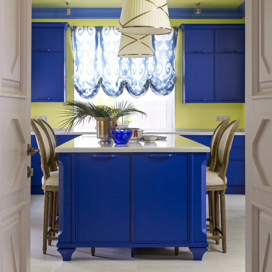 Синие кухни