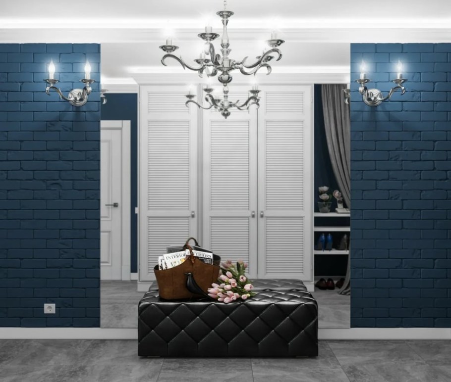 Прихожая в голубых тонах