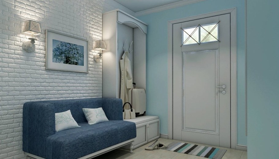 Голубые стены в прихожей