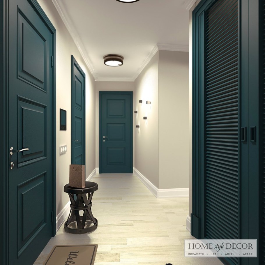 Прихожая с темными дверями