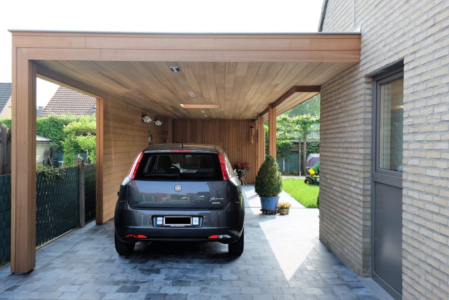 Навес для машины в частном доме