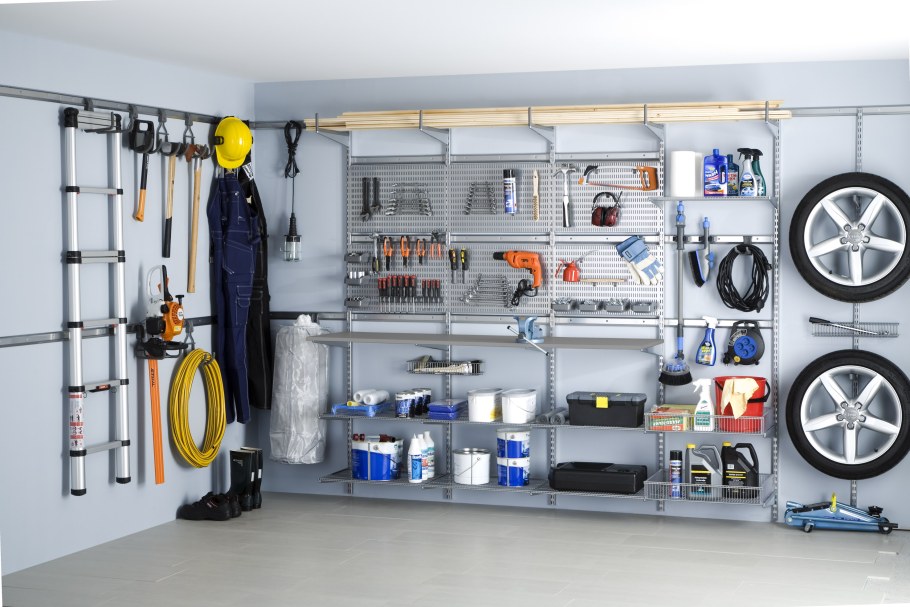 Стеллаж настенный в гараж