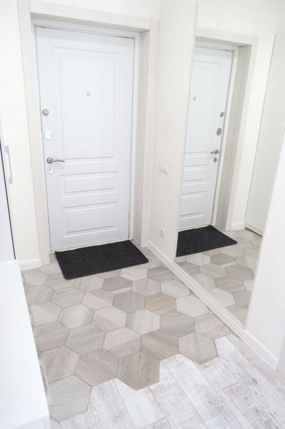 Плитка соты в прихожей