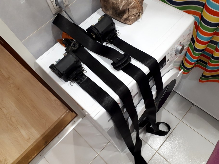 Ремни для фиксации матраса