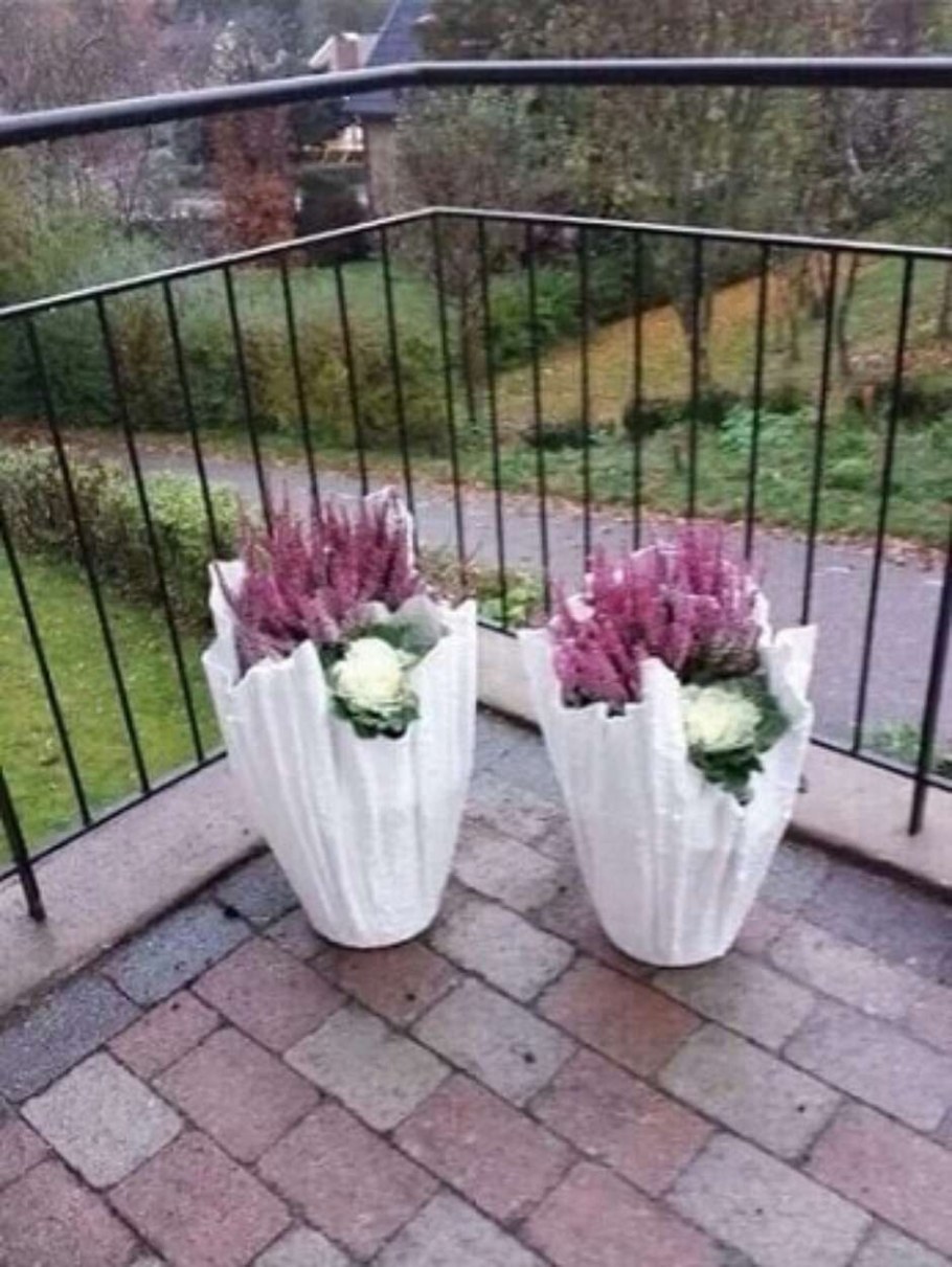 Вазоны для цветов из тряпок и цемента