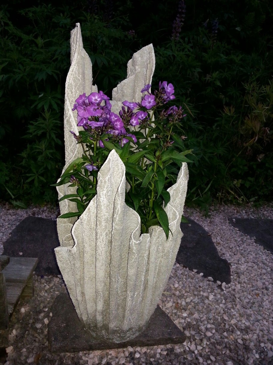 Вазон из бетона и тряпки