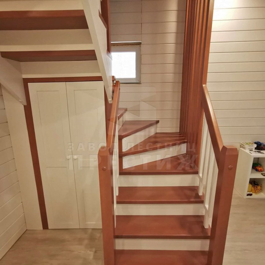 Лестница двухмаршевая 180