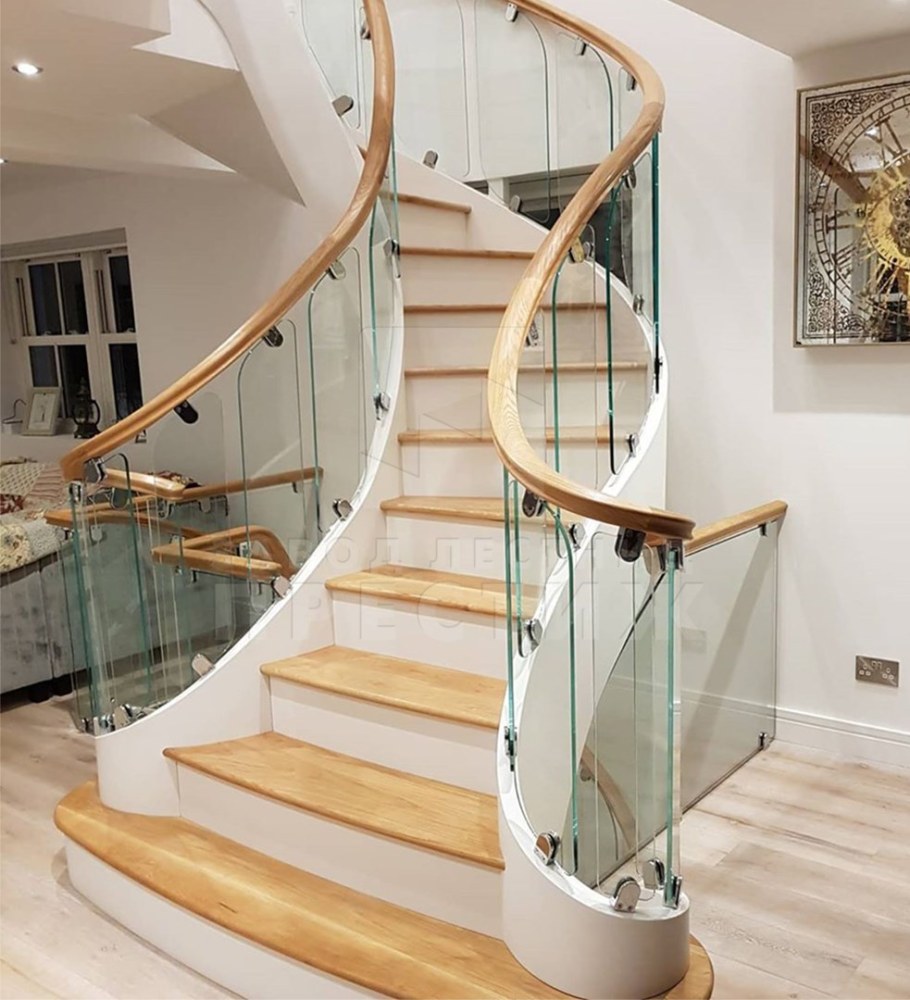 Круглая лестница в дом