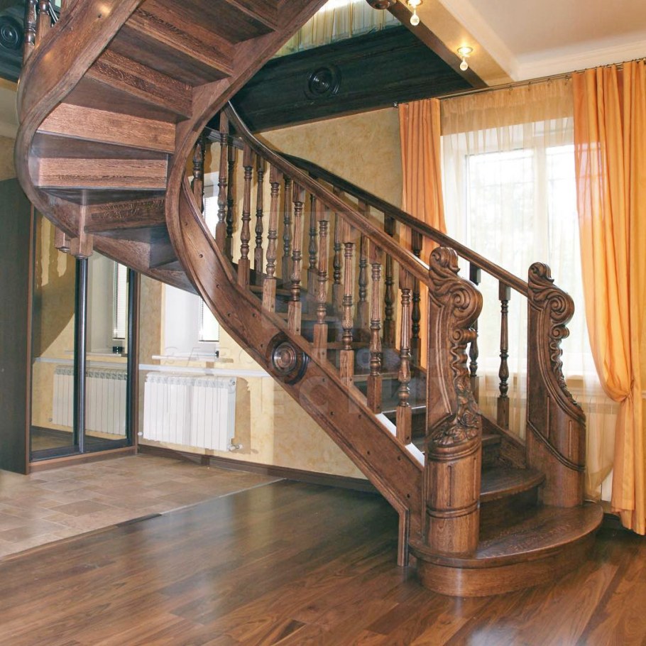 Лестница на 2 этаж полувинтовая