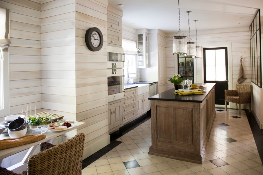 Отделка кухни вагонкой