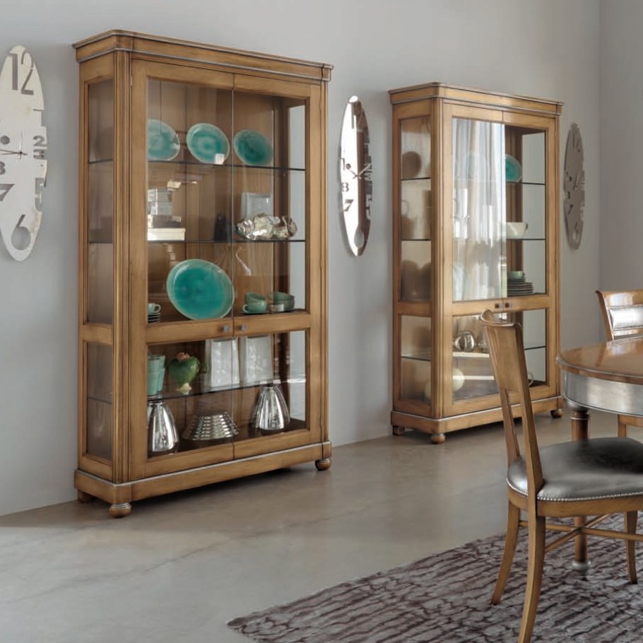 Витрина для посуды