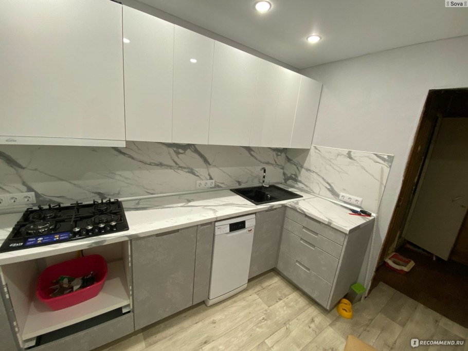 Леруа Мерлен кухня Аша белая