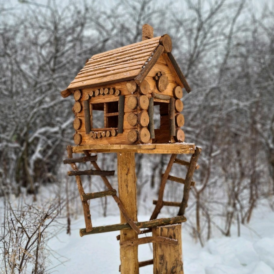 Домик кормушка для белок
