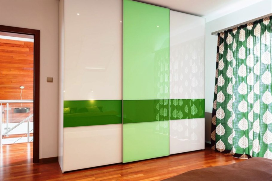 Шкаф купе зеленый