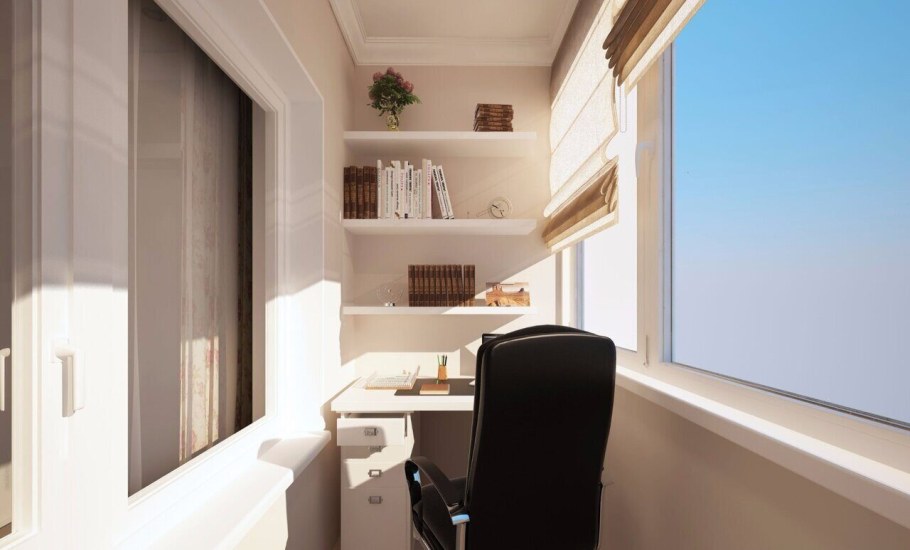 Компьютерный стол на лоджии