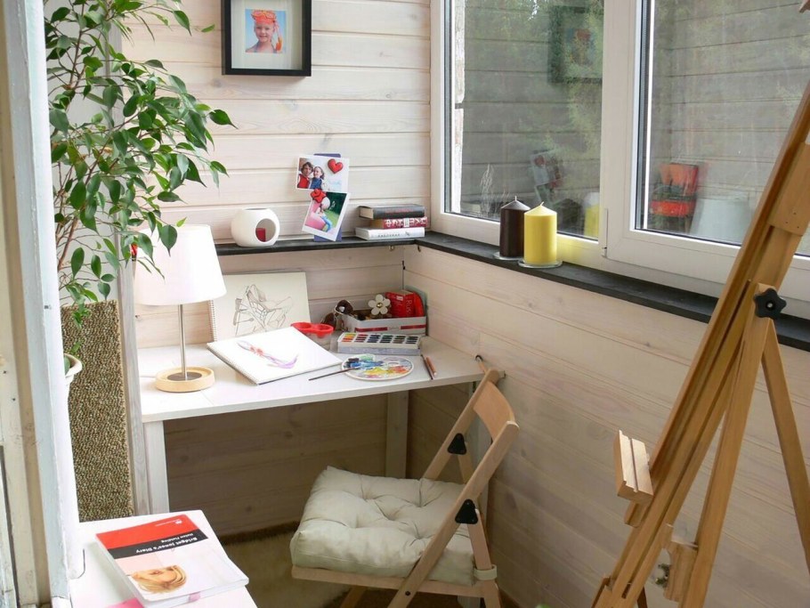 Рабочее место на лоджии